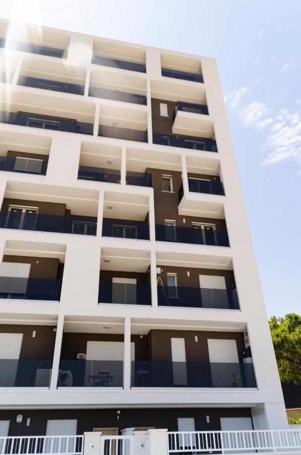 Apulialux Design Apartment - Relax, Spa E Free Parking Бари Экстерьер фото