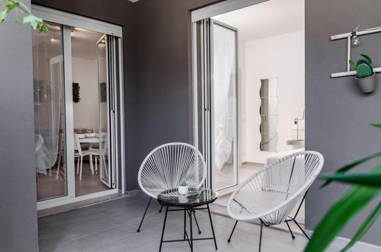Apulialux Design Apartment - Relax, Spa E Free Parking Бари Экстерьер фото