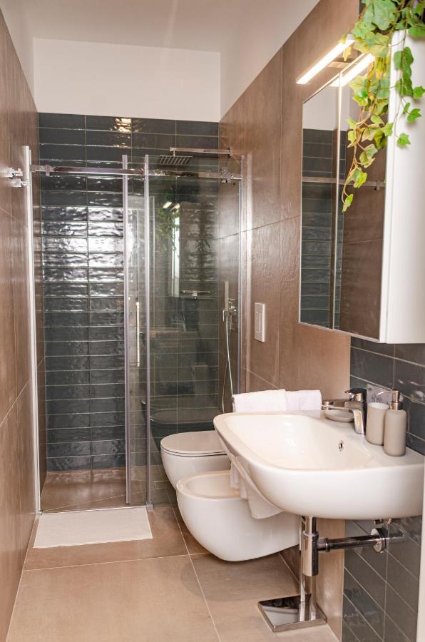 Apulialux Design Apartment - Relax, Spa E Free Parking Бари Экстерьер фото
